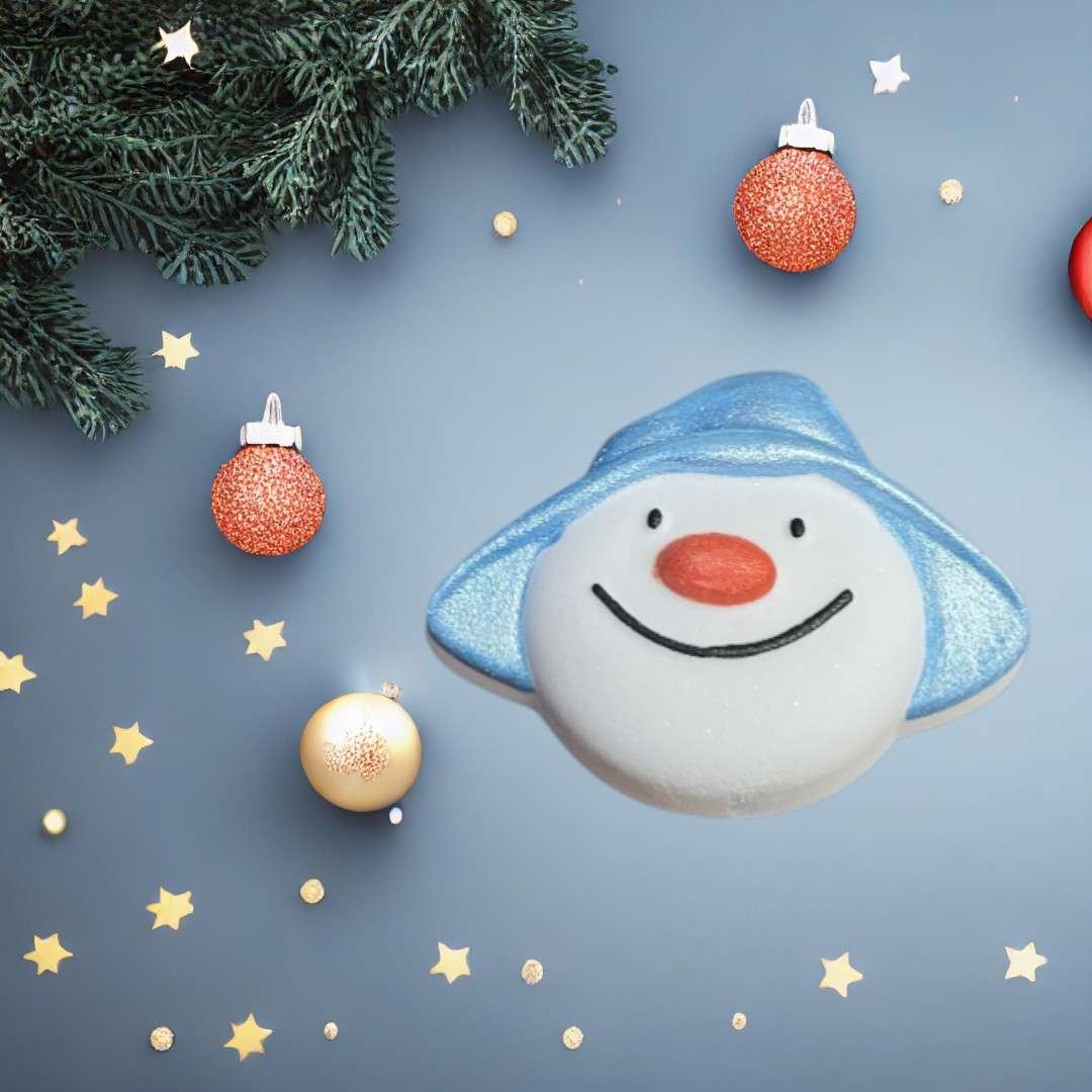 Frosted Berries Bath Bomb (Snowman)